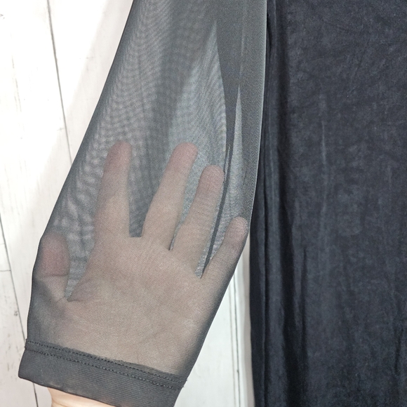 Chico's Travelers Women's Black Mesh Upper Bodice Sleeves Gold Dress Size XL 16. - Picture 6 of 10